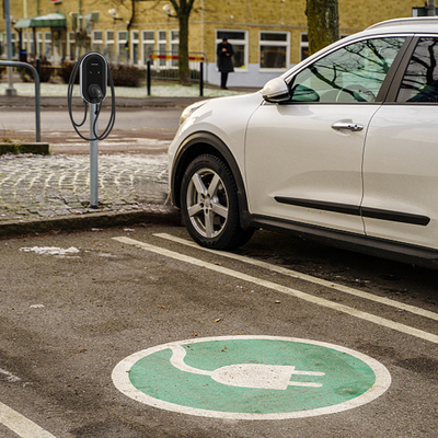 VW ID4 Electric Vehicle Level 2 EV Charger Station with Point to Point Communication